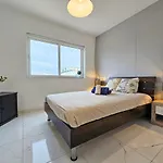 Mive Luxury Sea View Penthouse Gzira