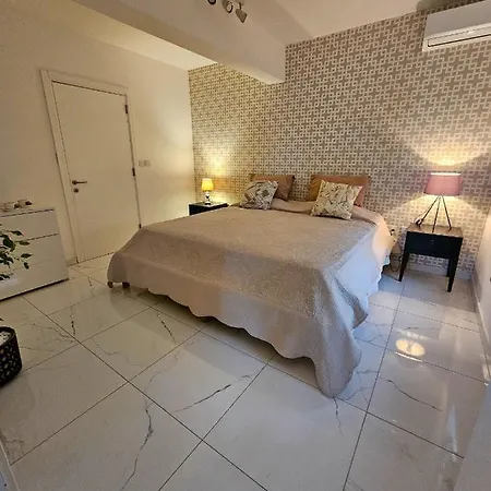 Lägenhet Mive Luxury Sea View Penthouse Gzira